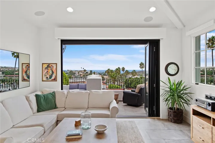 Upper Level Owners Unit