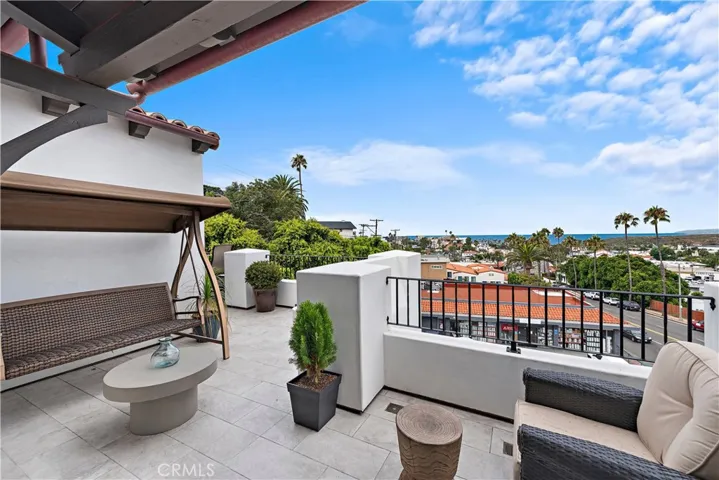 Upper Level Owners Unit