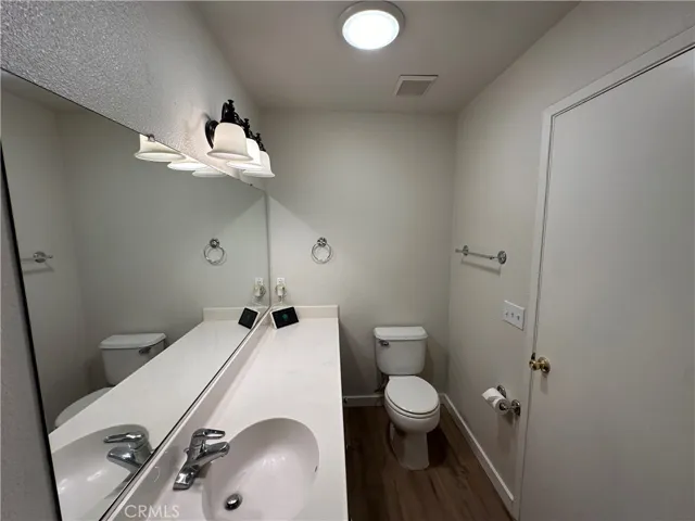 Hallway Bath 2