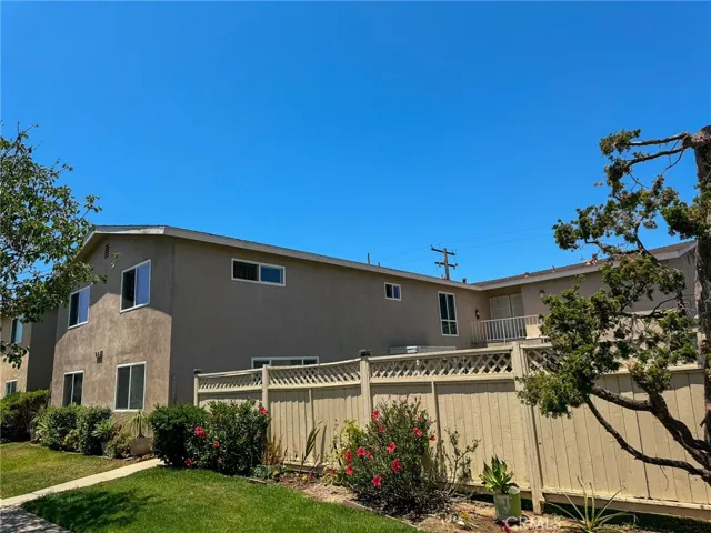 984 988 Mission Drive, Costa Mesa, California 92626
