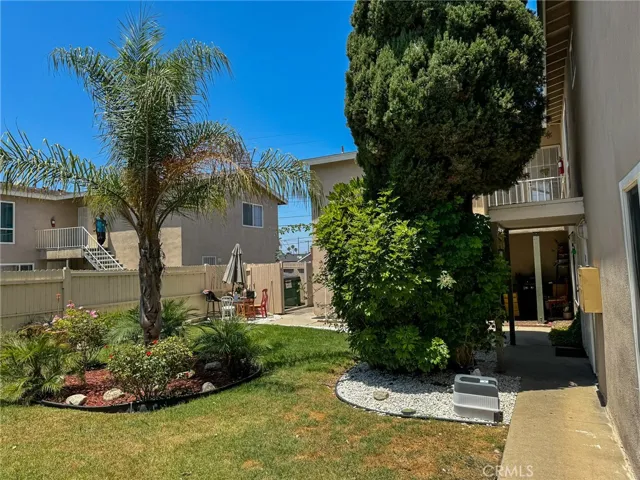 984 988 Mission Drive, Costa Mesa, California 92626