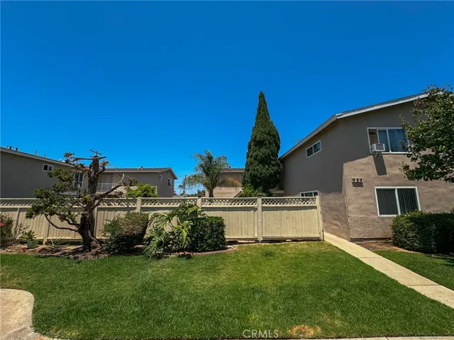 984 988 Mission Drive, Costa Mesa, California 92626