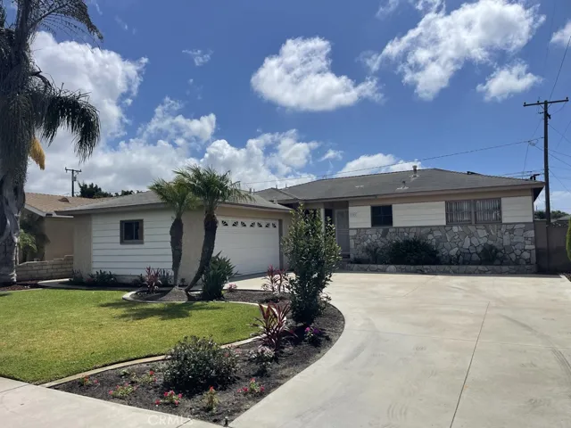 5542 Abraham Avenue, Westminster, California 92683