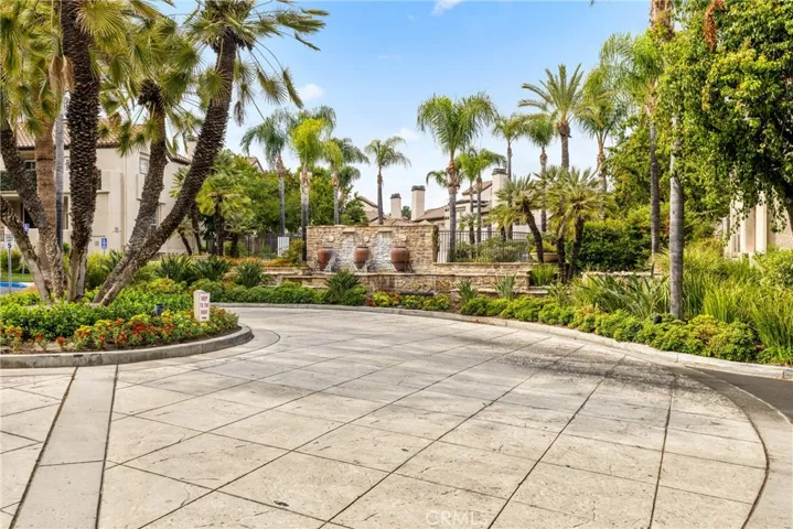 24111 Del Monte Drive 2, Valencia, California 91355