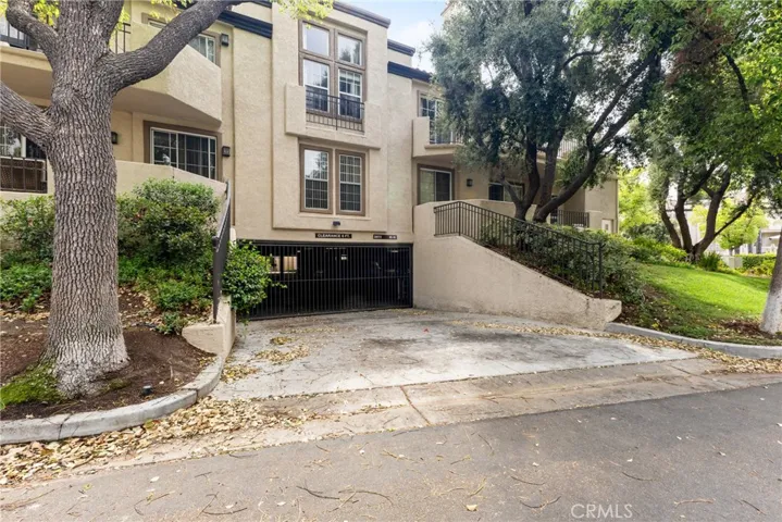 24111 Del Monte Drive 2, Valencia, California 91355
