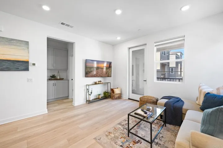 1223 Sunrise View 102, San Marcos, California 92078
