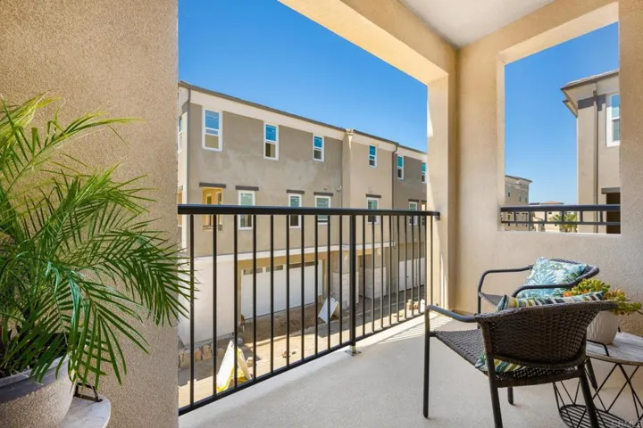 1223 Sunrise View 102, San Marcos, California 92078