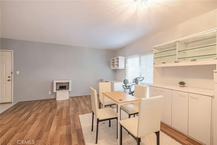 6040 Nevada Avenue 1, Woodland Hills, California 91367