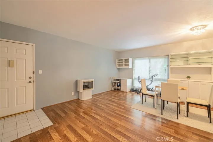 6040 Nevada Avenue 1, Woodland Hills, California 91367
