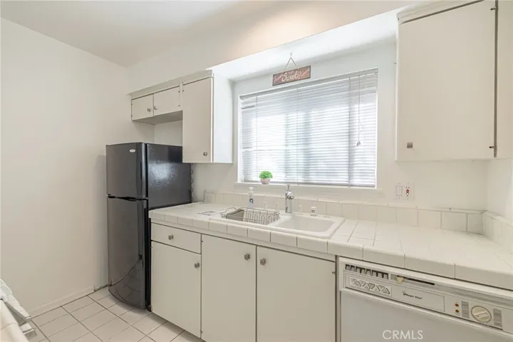 6040 Nevada Avenue 1, Woodland Hills, California 91367