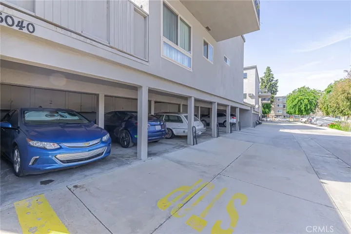 6040 Nevada Avenue 1, Woodland Hills, California 91367