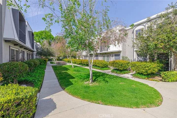 6040 Nevada Avenue 1, Woodland Hills, California 91367