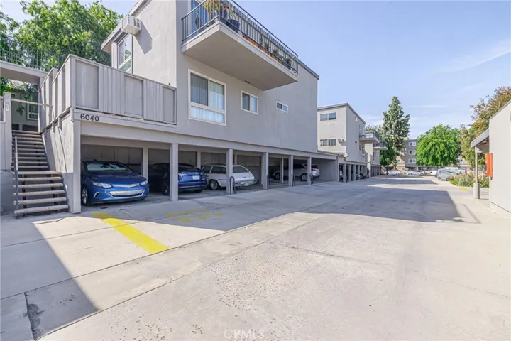 6040 Nevada Avenue 1, Woodland Hills, California 91367