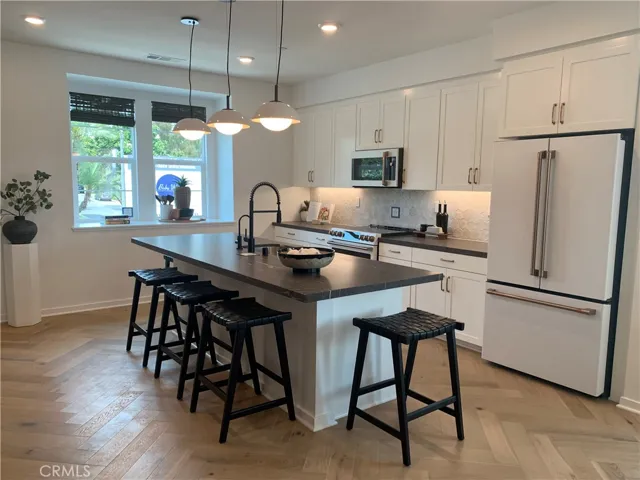 3687 Elm Avenue, Long Beach, California 90807