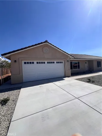 21421 Pah-ute, Apple Valley, California 92308