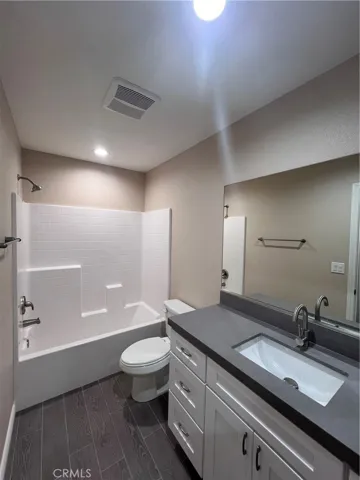 21421 Pah-ute, Apple Valley, California 92308