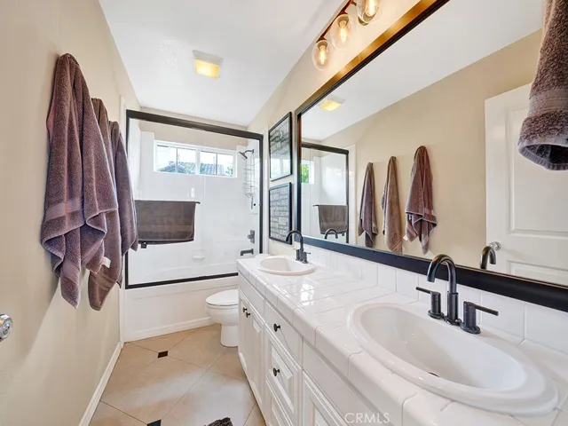 11 St Steven Court, Ladera Ranch, California 92694