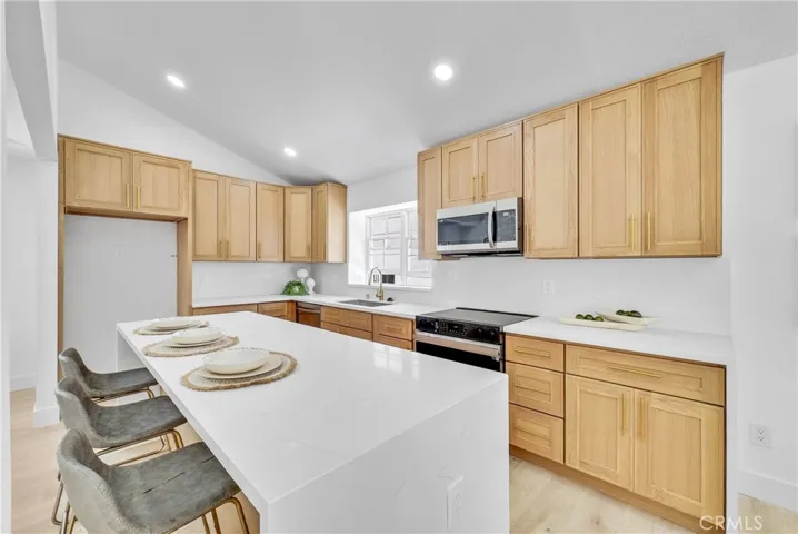 5995 E Avenida La Vida, Anaheim Hills, California 92807