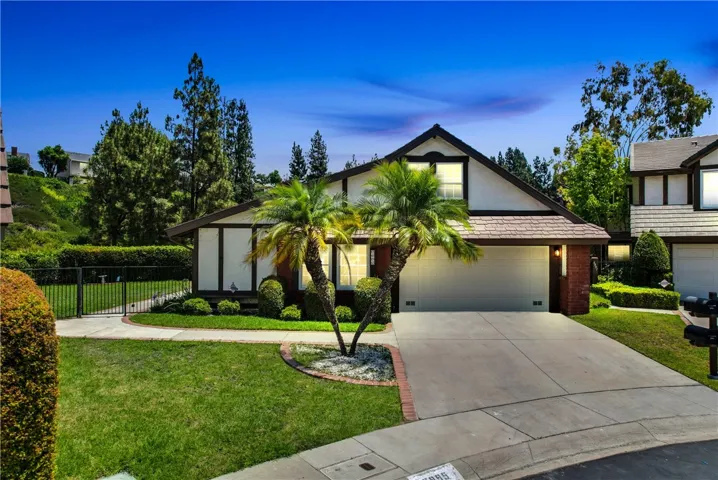 5995 E Avenida La Vida, Anaheim Hills, California 92807