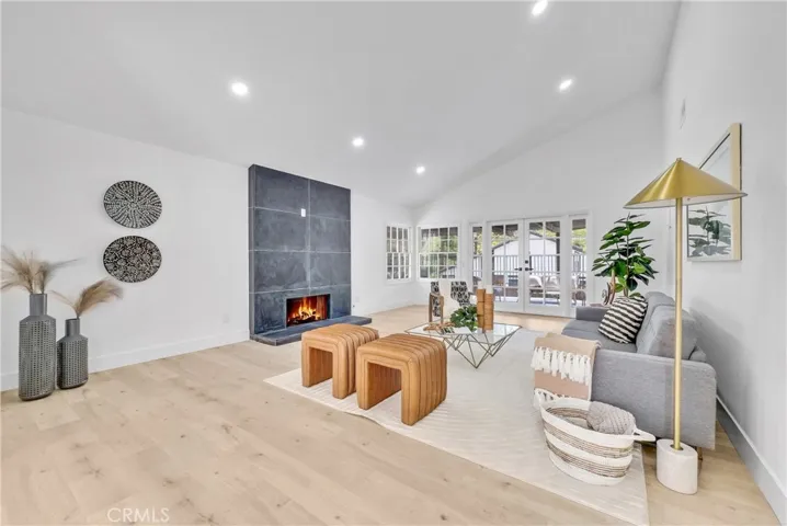 5995 E Avenida La Vida, Anaheim Hills, California 92807