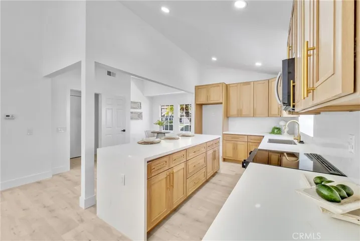 5995 E Avenida La Vida, Anaheim Hills, California 92807