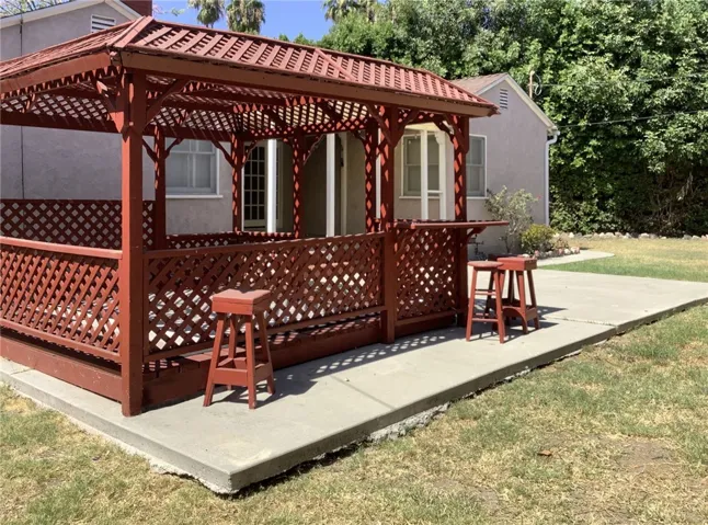 6738 Laramie Avenue, Winnetka, California 91306