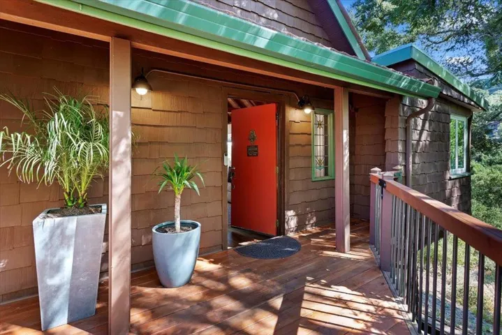 42 La Encinal, Orinda, California 94563