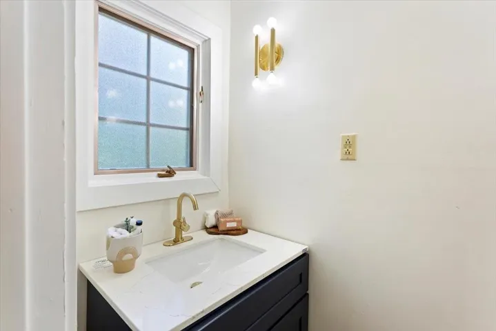 42 La Encinal, Orinda, California 94563