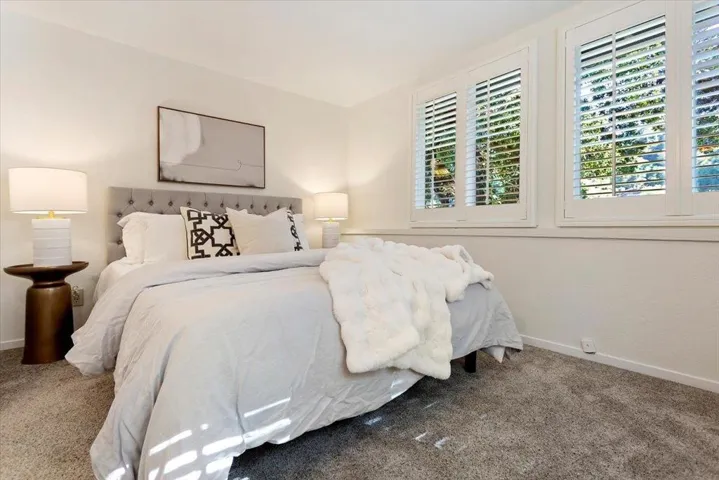 42 La Encinal, Orinda, California 94563