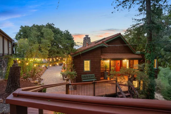 42 La Encinal, Orinda, California 94563