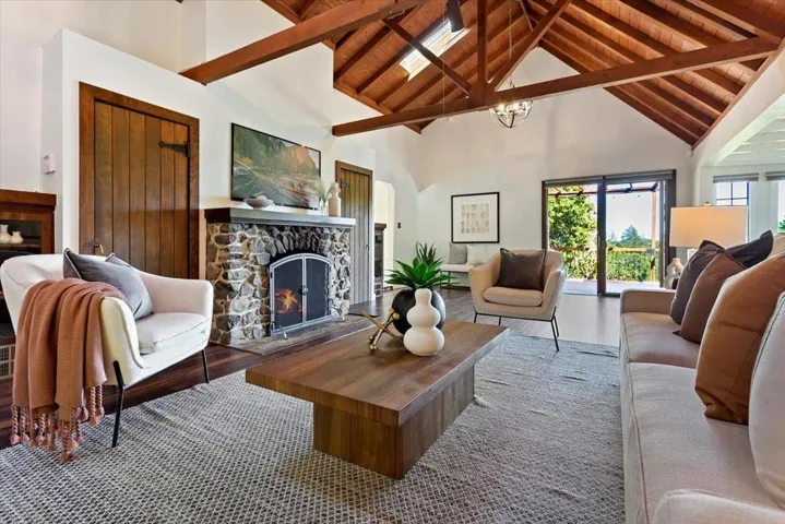 42 La Encinal, Orinda, California 94563