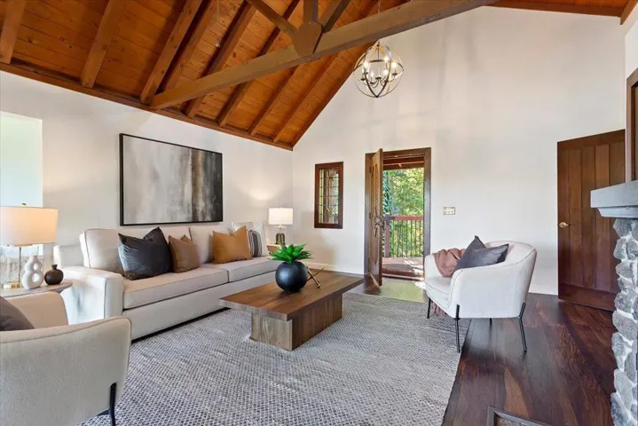 42 La Encinal, Orinda, California 94563