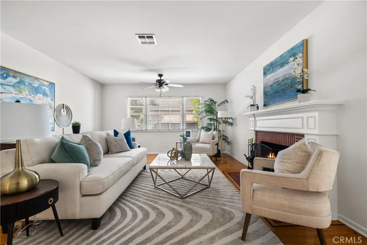 15517 Wyandotte St, Van Nuys, California 91406