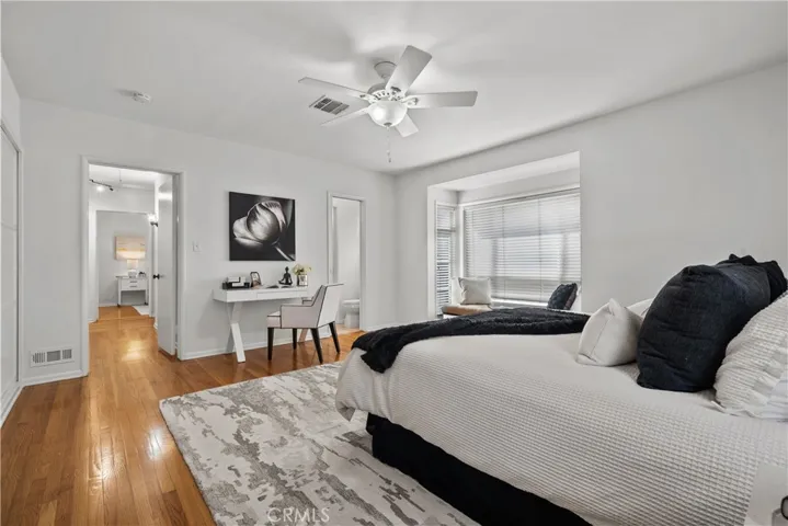 15517 Wyandotte St, Van Nuys, California 91406