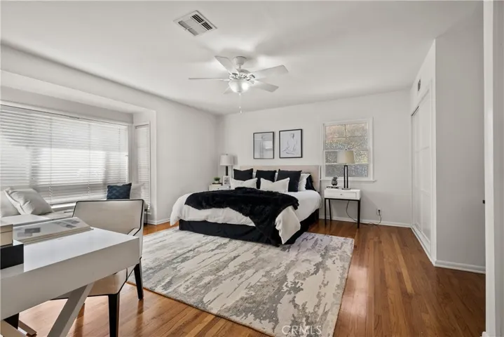 15517 Wyandotte St, Van Nuys, California 91406