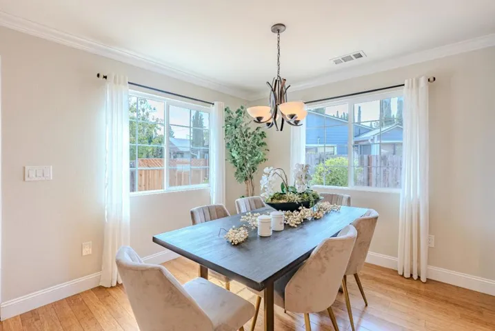 1185 Hazelwood Avenue, Campbell, California 95008