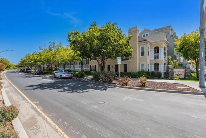 3652 Whitworth Drive, Dublin, California 94568