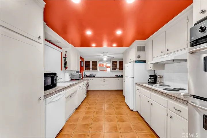 9870 San Rafael Road, Desert Hot Springs, California 92240