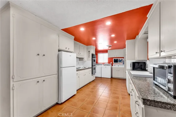9870 San Rafael Road, Desert Hot Springs, California 92240