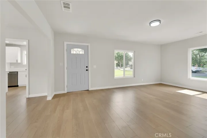 5751 Mckinley Ave, South Gate, California 90280