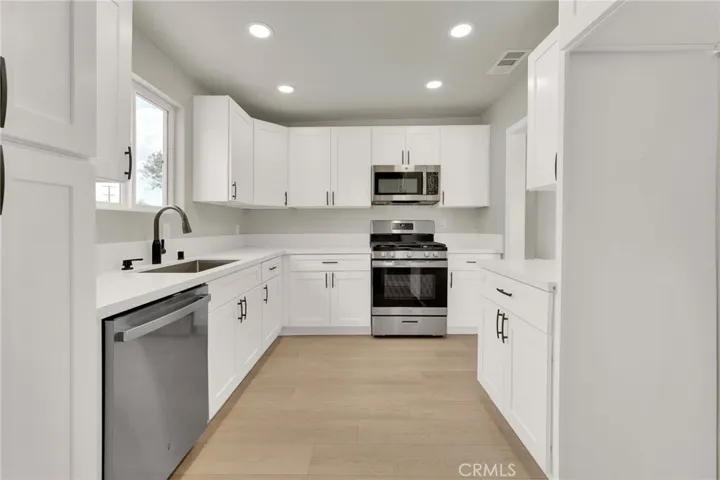 5751 Mckinley Ave, South Gate, California 90280