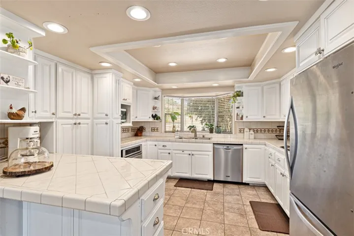 Spacious Kitchen