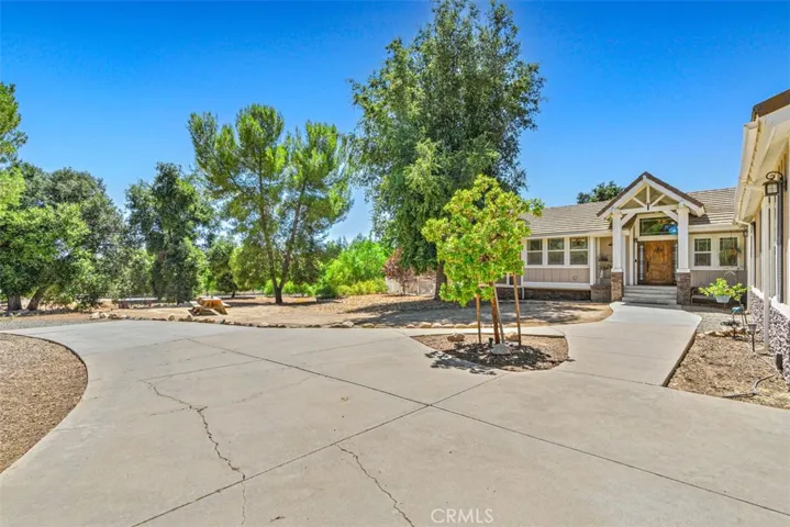 Large Driveway With Room For RV, Boats, & More