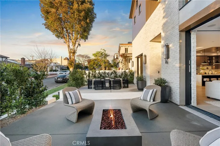 704 Orchid Avenue, Corona Del Mar, California 92625