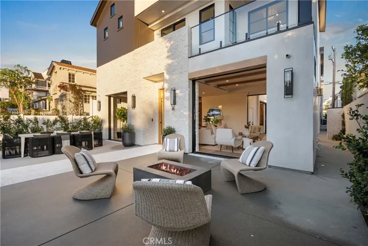 704 Orchid Avenue, Corona Del Mar, California 92625