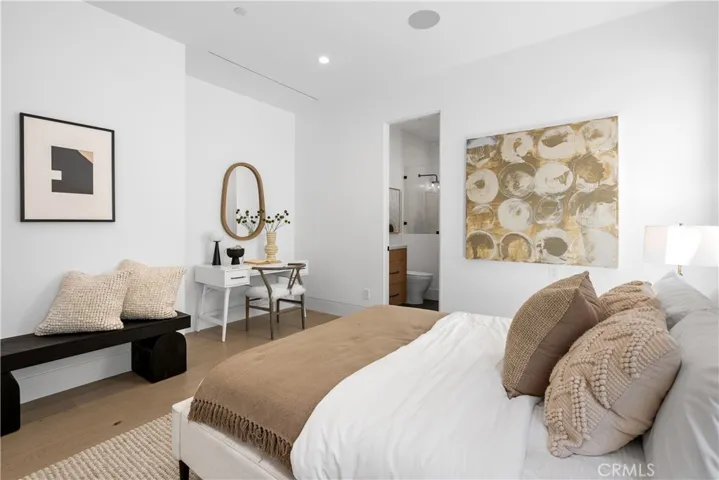 704 Orchid Avenue, Corona Del Mar, California 92625