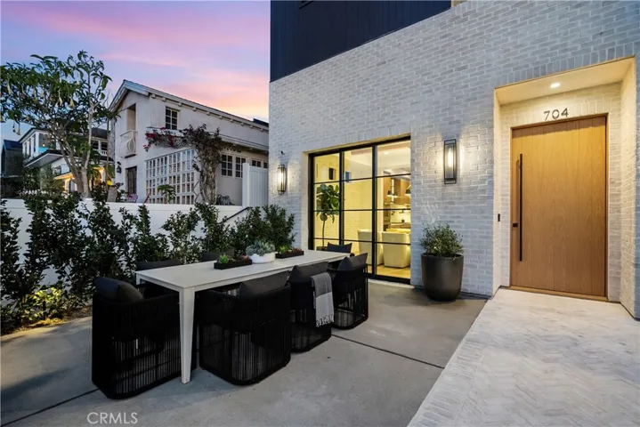 704 Orchid Avenue, Corona Del Mar, California 92625