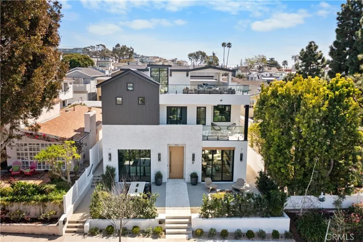 704 Orchid Avenue, Corona Del Mar, California 92625