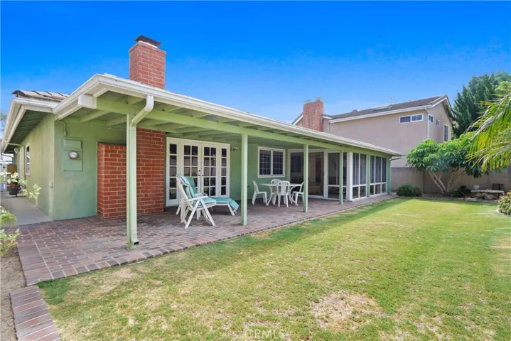 221 College Park Drive, Seal Beach, California 90740
