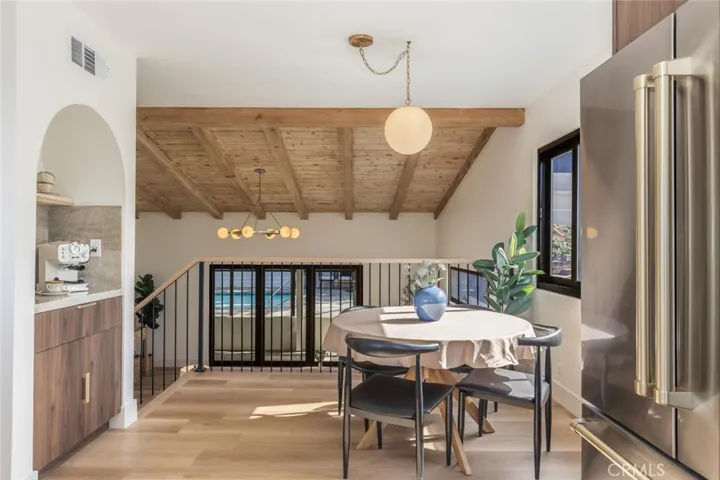 breakfast nook off kitchen